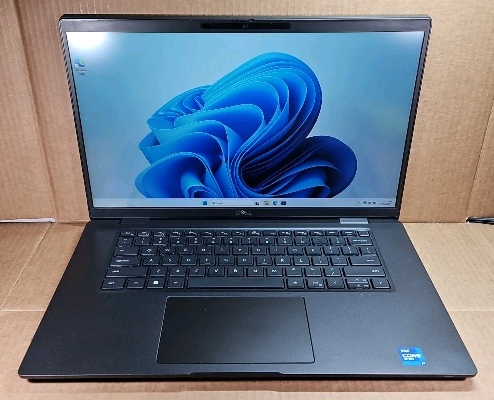 Dell Latitude 7520 Laptop with Intel Core i7