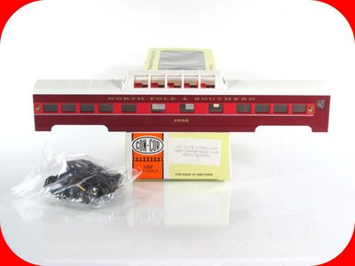 HO Scale **NORTH POLE & SOUTHERN** CHRISTMAS 1995 Passenger Dome Car --- Con-Cor