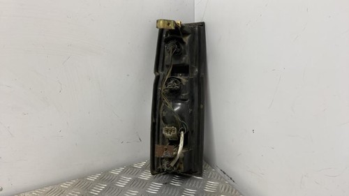 Feu arriere principal droit (feux) NISSAN PICK-UP 2 - Afbeelding 2 van 4