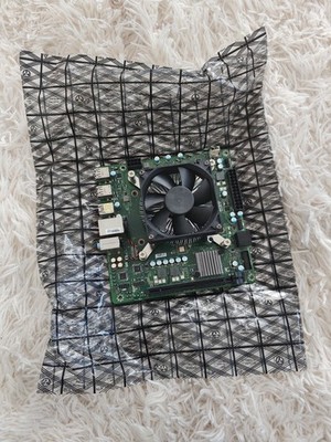 AMD Ryzen 4700S Desktop Kit mit 16 GB RAM und CPU Kühler
