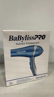 Secador de pelo BaBylissPRO nano titanio azul BNT5548
