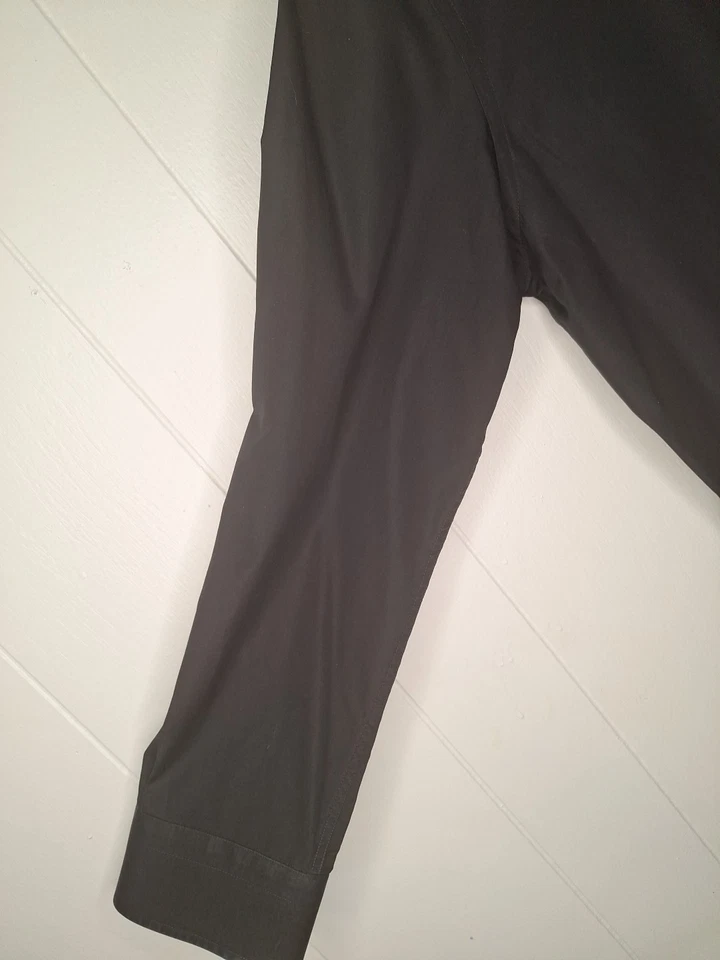 Camisa negra Charles Tyrwhitt 17/35 sin hierro calce ajustado para hombre Jermyn Street London Foto 3 de 4