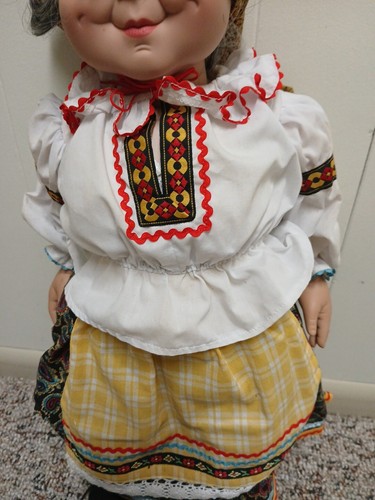 Grannyworld Polish Granny Doll Ethnic Dress Babcia 21" w Orig Box & Cassette!! - Picture 7 of 13