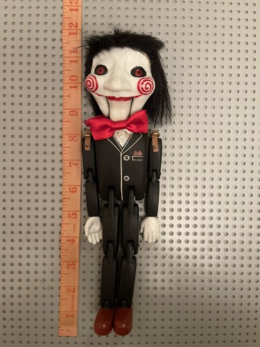Oggetto raro Seghetto bambola morta vivente - Billy The Puppet puzzle legno intagliato a mano 11 pollici - Foto 12 di 12
