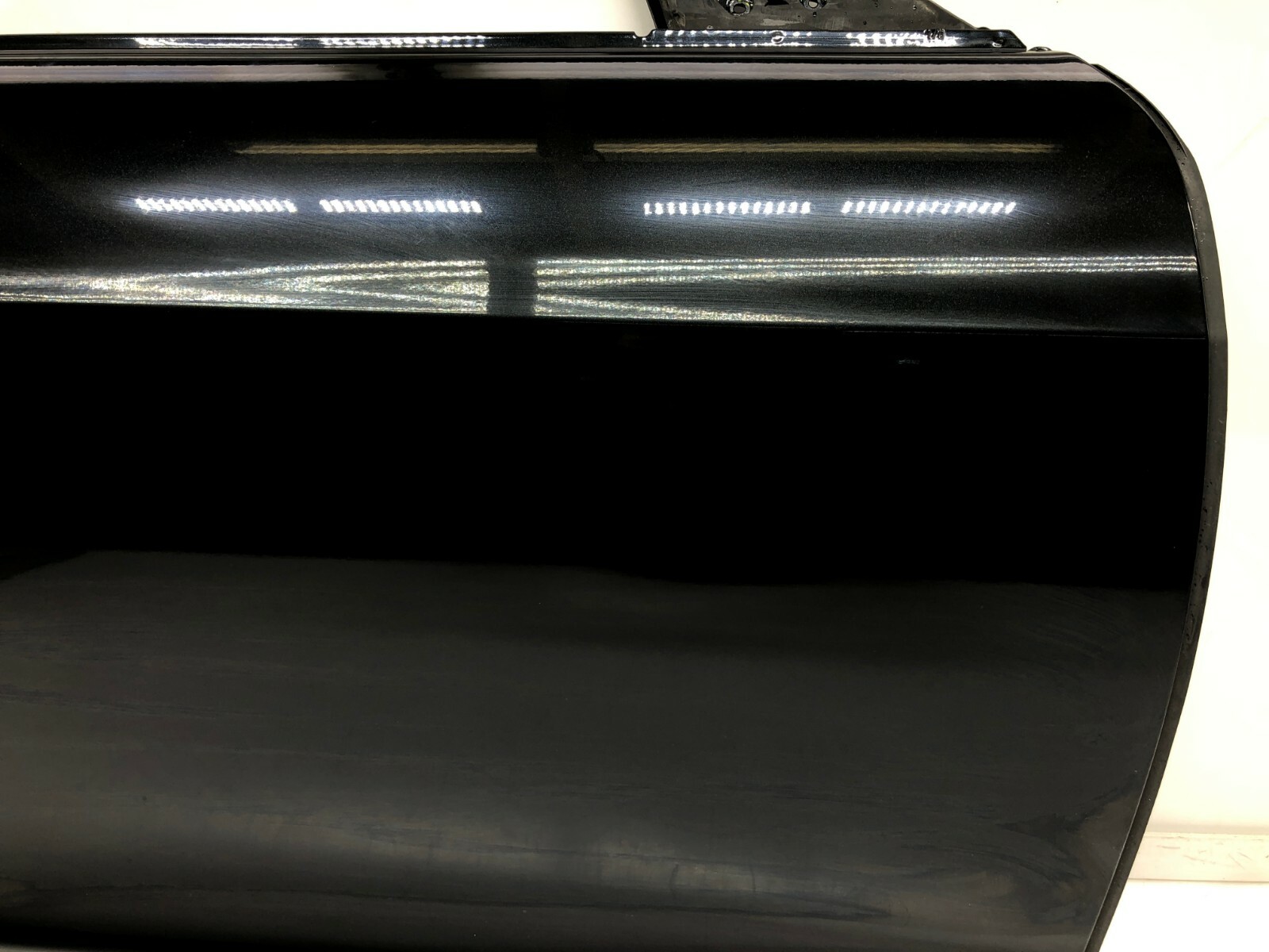 2014-2020 MASERATI QUATTROPORTE GTS RIGHT PASSENGER FRONT DOOR SHELL OEM.
