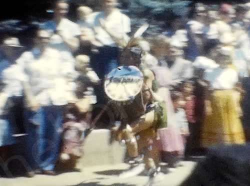 Film Ranchos de Taos anni 50 quasi nuovo Native Parade Cowboys City Plaza 8 mm - Foto 3 di 22