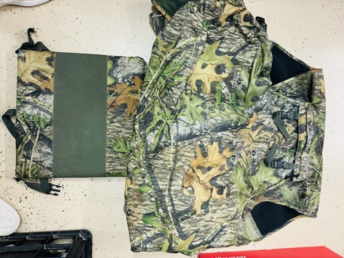 Fieldline Mossy Oak Turkey Vest w/ detachable seat (L/XL) - Picture 8 of 10