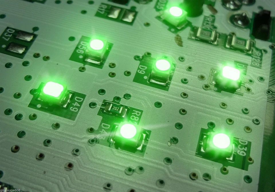 Kit de actualización de iluminación LED verde para tus interruptores de ventana GM 2003-06 camioneta y SUV Foto 4 de 4