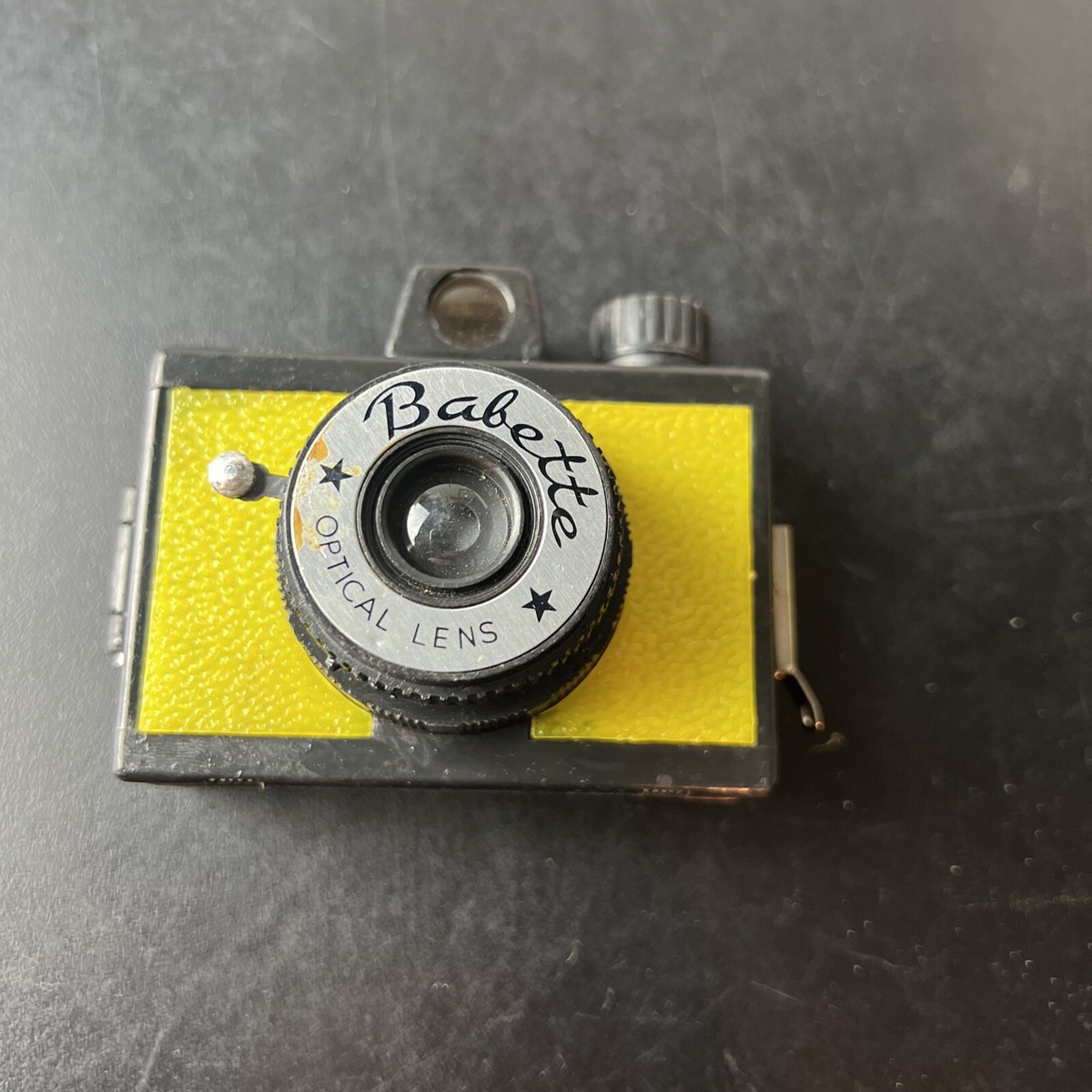 Vintage 1960’s Babette Optical Lens Toy Camera Bazooka Hong Kong Yellow