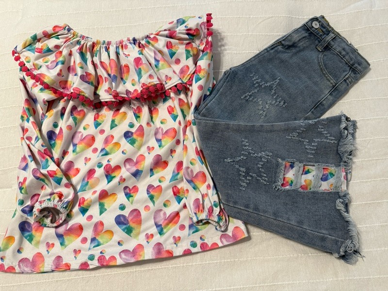 Girls Size 5 UNBRANDED Heart Top & Matching Bell Bottom Jeans