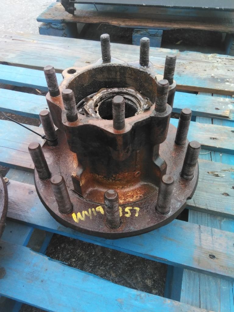 Replaces N/A 1999 HUB PILOTED - ALUMINUM 10 LUG HUB ,  MN