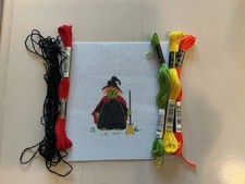 Galeria designu, w tym ręcznie malowane płótno Needlepoint Halloween Nastolatka Mała czarownica