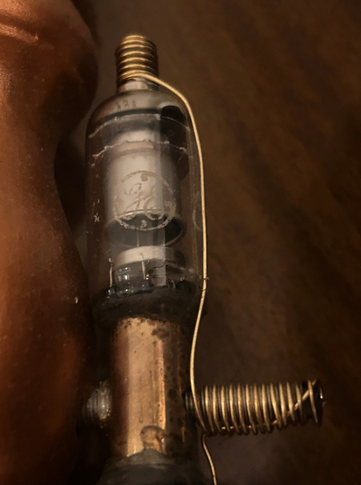 VINTAGE ATOMIC TOY RAY GUN - RETRO CUSTOME-MADE STEAMPUNK-STYLE ...