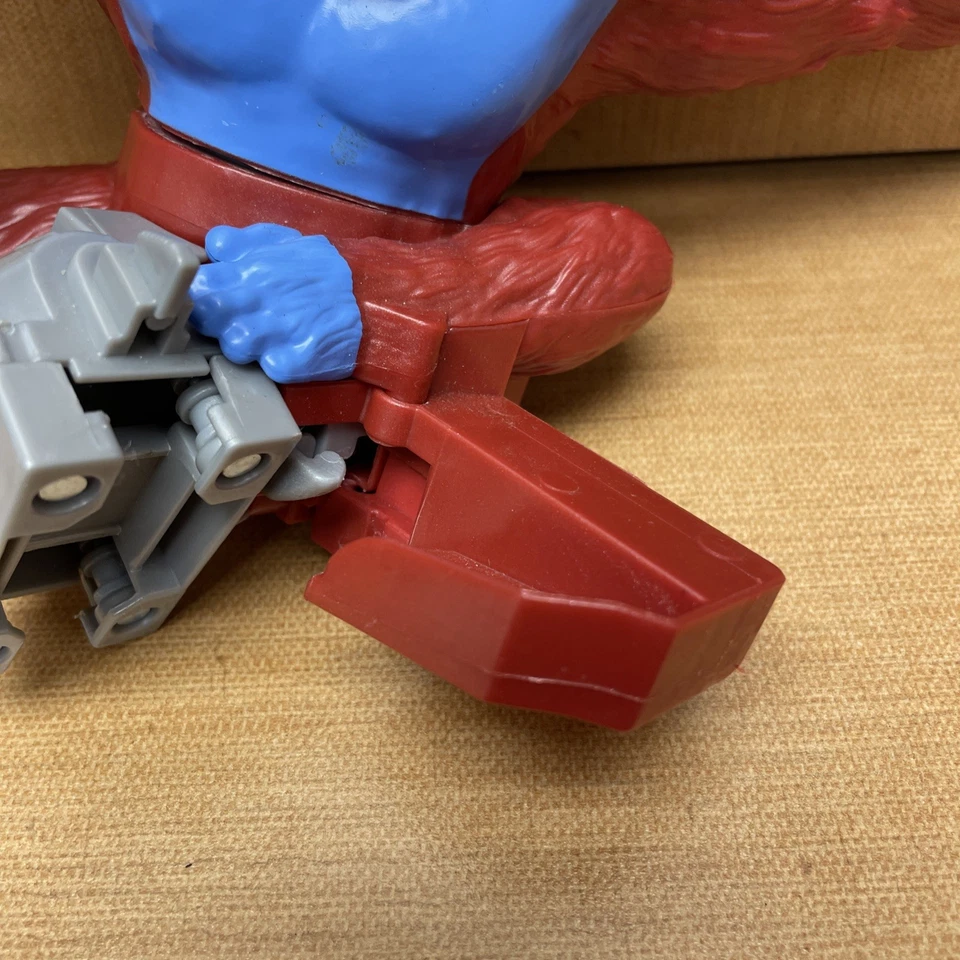 Hot Wheels Super Ultimate Garage Replacement Part King Kong Gorilla Ape Figure - Image 3 of 4