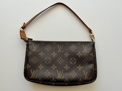 Authentic Louis Vuitton Pochette Accessories Purse - Excellent Condition