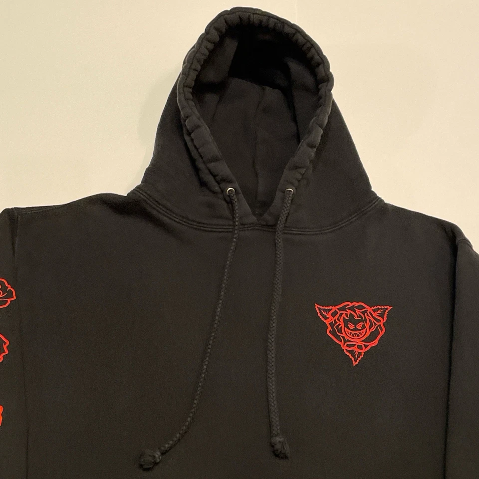 PULÔVER COM CAPUZ SPITFIRE & ROSES DESBOTADO (MÉDIO) - Imagem 3 de 4