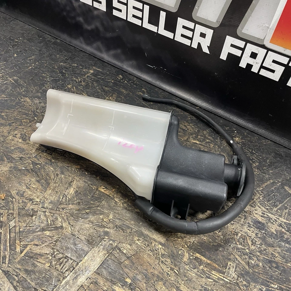 Hyundai Genesis 2010-2016 cupé depósito de botella de desbordamiento de refrigerante OEM USADO Foto 3 de 4