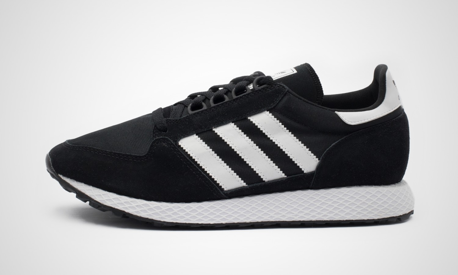 adidas Forest Grove schwarz/weiß, Art. B41550, Herren Sneaker, NEU im Karton adidas Forest Grove schwarz/weiß, Art. B41550, Herren Sneaker, NEU im Karton