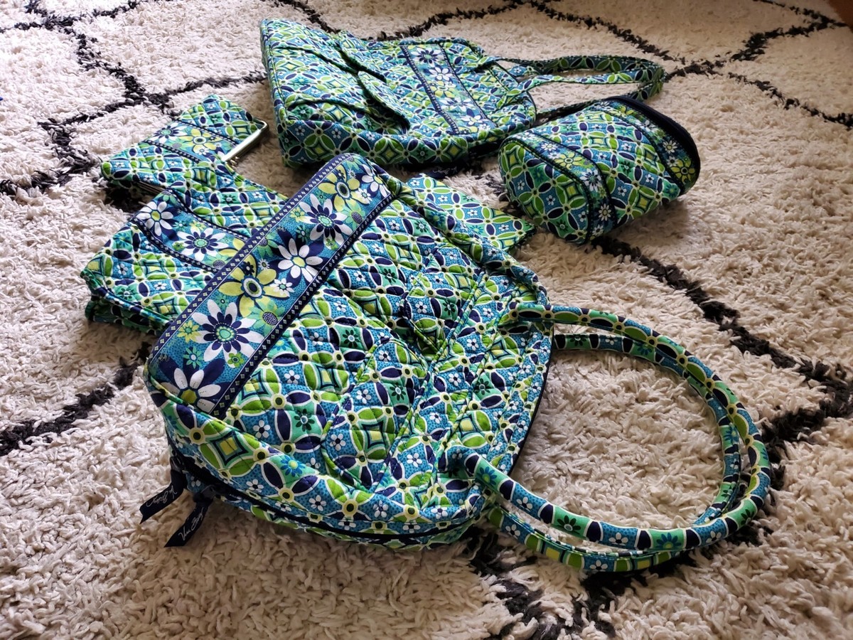 Vera Bradley Doodle Daisy Green Blue Daisy Daisy Drawstring Backpack 2012Retired VERA BRADLEY Blue Green Double Daisy Backpack | Mercari main image 2