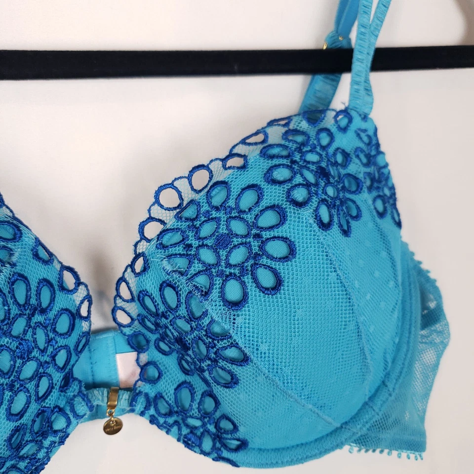 Sutiã Victorias Secret muito sexy balconet levemente forrado 36C bordado azul 2006 - Imagem 4 de 4