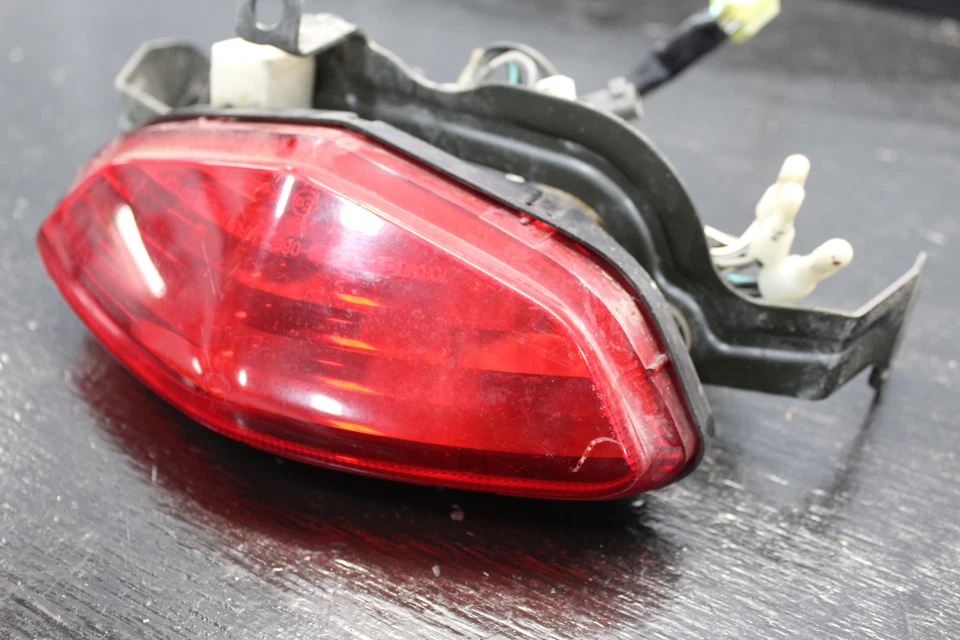 04 05 06 SUZUKI VSTROM DL 650 REAR TAIL TAILLIGHT BACK BRAKE LIGHT 2004 2005  - Image 2 of 4