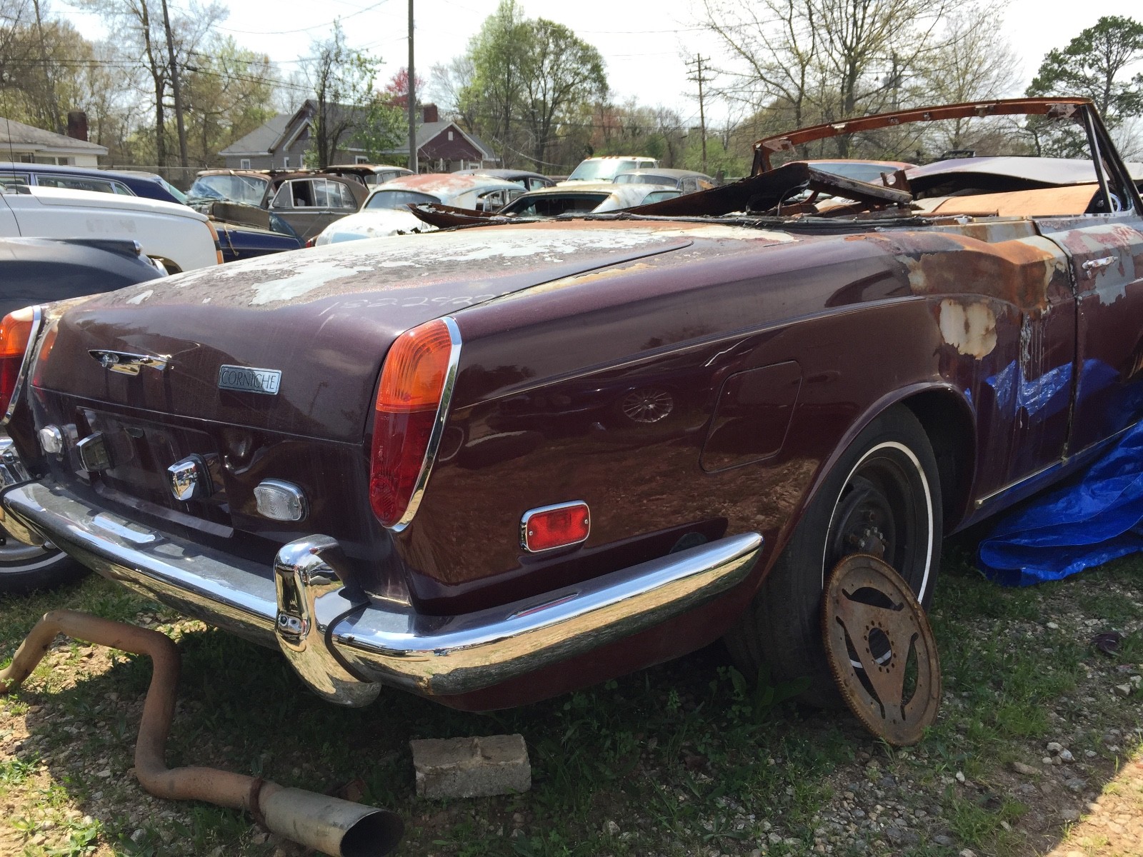 ROLLS ROYCE CORNICHE SHADOW BENTLEY HEADLIGHT BEZEL. WORLDS LARGEST INVENTORY