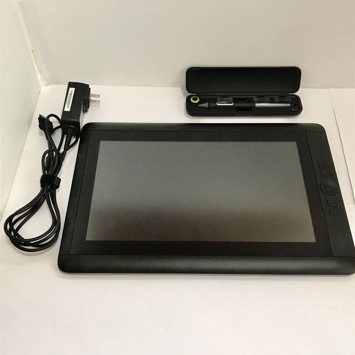 液タブ・ペンタブ wacom CINTQ 13HD creative pen display wacom_udtk1300_ref_cintiq_13hd