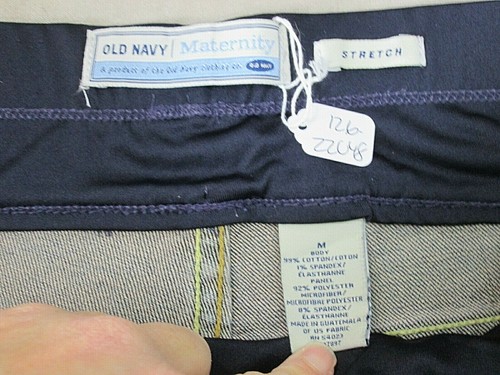 Old Navy Maternity Womens Size M 32x23 Capri Jeans Stretch Distressed 126-22048 - Picture 3 of 4