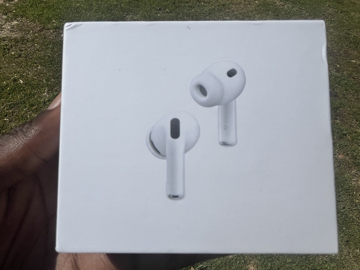 Apple Airpods Pro 3 Wireless Active Noise Cancelling Earbuds