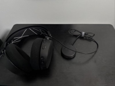 SteelSeries Arctis 9 (Doesn t power on)