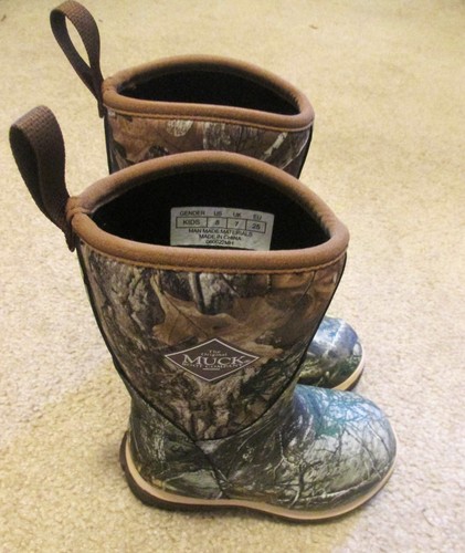 Muck Kid's Element Boot - Realtree EDGE Camo Size 8 - Picture 2 of 8