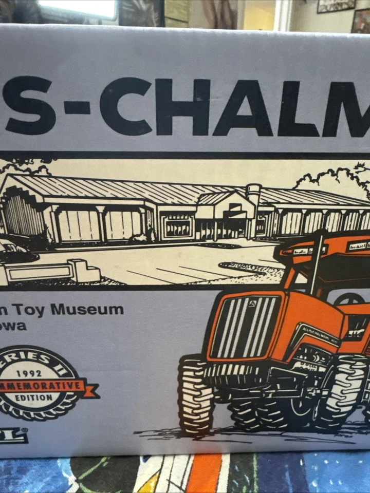 Trattore ERTL Allis Chalmers 8070 1992 Fattoria Nazionale Museo del Giocattolo Edizione Comm 1/16 - Immagine 3 di 4