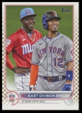 2022 Topps #98 NL East Division Smiles Gold Star