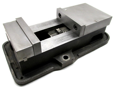 KURT ANGLOCK 6'' MILLING MACHINE VISE w/ JAWS - #D60
