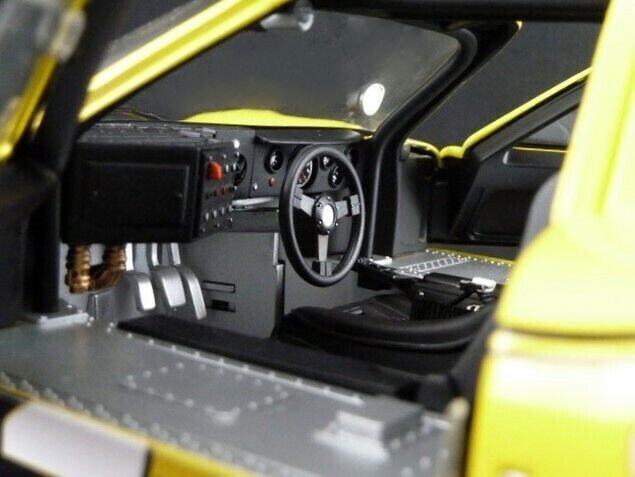 Ford GT40 w/Wire Wheel Rims/V8 Engine/Custom Metal Body 1:12 LARGE SCALE MODEL
