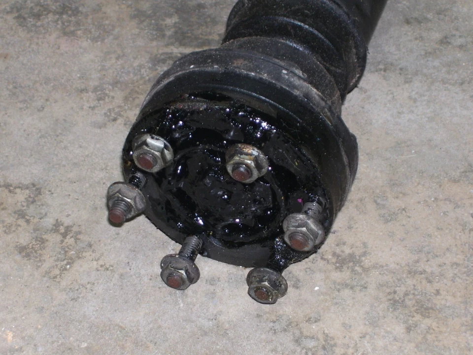 BMW 528i 2000 - E39 2 piezas eje de transmisión hélice delantera/trasera #7500154 Foto 2 de 4