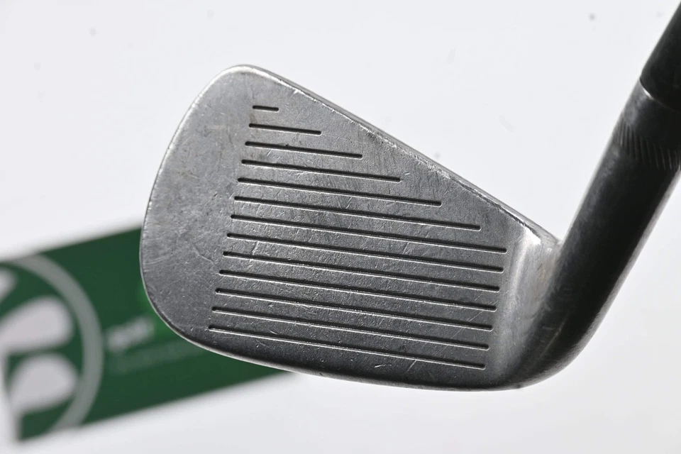 Titleist DCI 990 #6 Iron / 32 Degree / Regular Flex Dynamic Gold R300 Shaft - Image 2 of 4