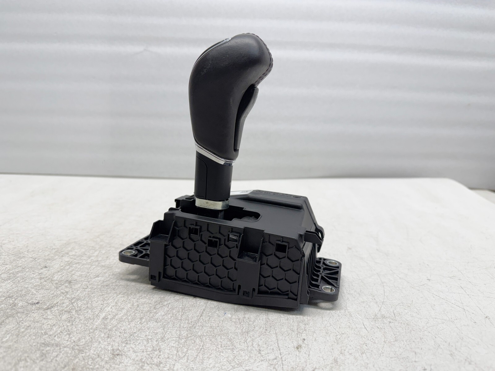P50182 2014-2017 Maserati Quattroporte Ghibli Automatic Gear Shifter with Knob