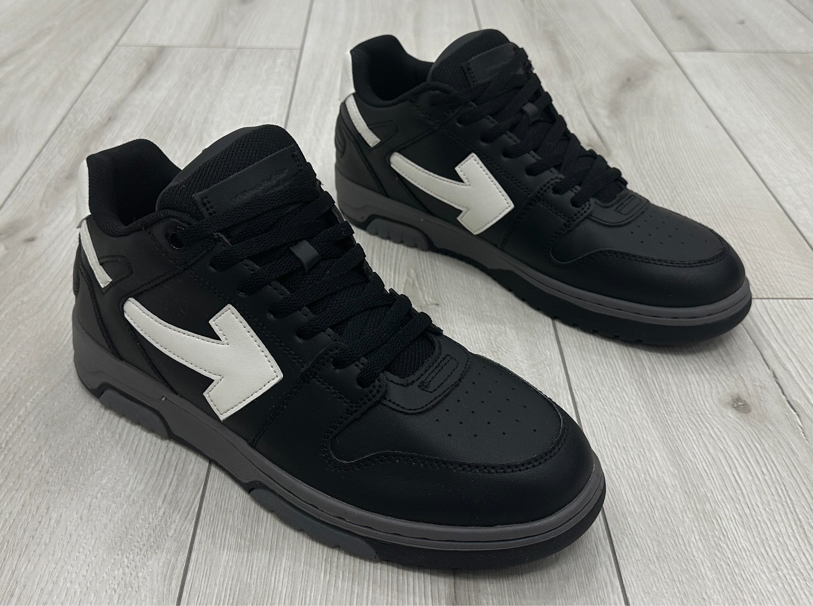 Size 11.5 - Off-White Out of Office Low Top Black