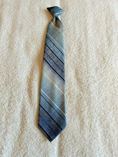 New, Wemlon by Wembley Clip-On Tie Striped Textured 18  Pre-Tied