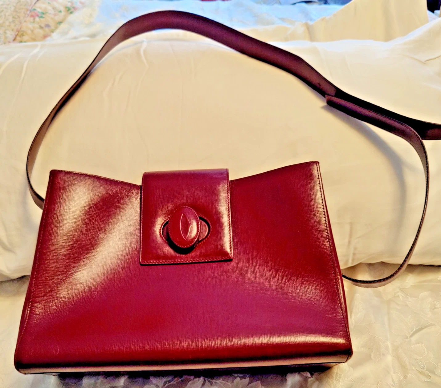 Cartier — CARTIER Must de Cartier Shoulder/Crossbody Bag Bordeaux Authentic VTG