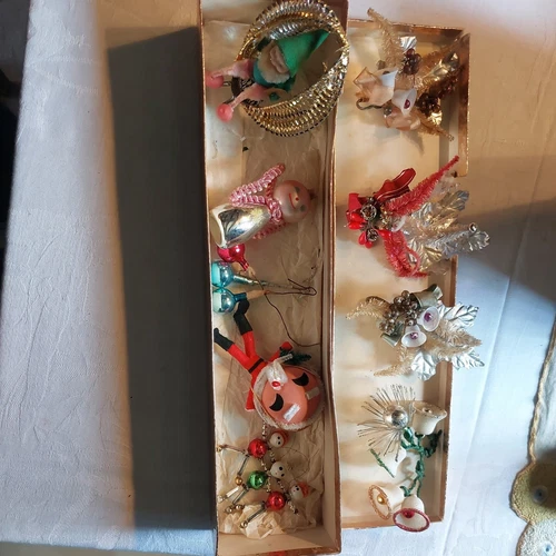 Vintage 40s Christmas Pipecleaner Decorations Baubles X 14