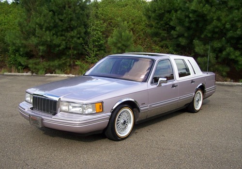 1991 Lincoln Town Car SIGNATURE 44K COLD A/C SPECTACULAR ORG UNRESTORED SURVIVOR