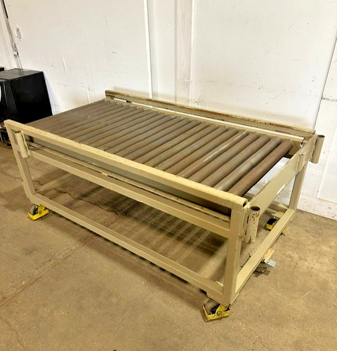 H.D INDUSTRIAL PALLET CONVEYOR/ROLLER CONVEYOR ON CASTERS, 32"H x 75"L x 45"W