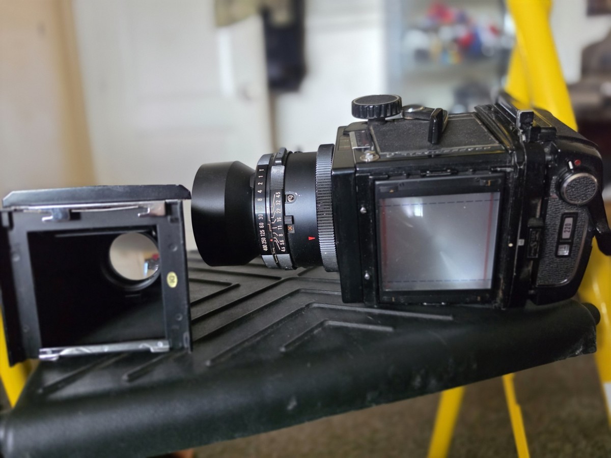 Mamiya RB67 Pro S Camera w/ Sekor C 180mm f4.5 Lens Film Back