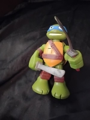 Teenage Mutant Ninja Turtle Leonardo 6'' Action Figure Swords Arm Action 2014