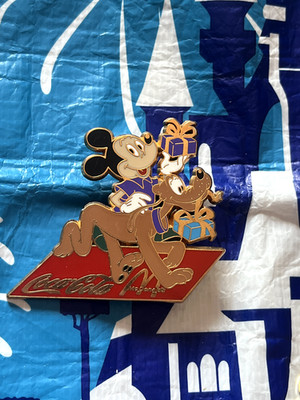 Pin Trading Pluto Mickey Weihnachten Coca Cola McDonalds 