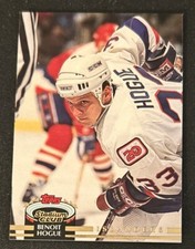 1992-93 Stadium Club Benoit Hogue Hockey Card #425 Islanders Center NM