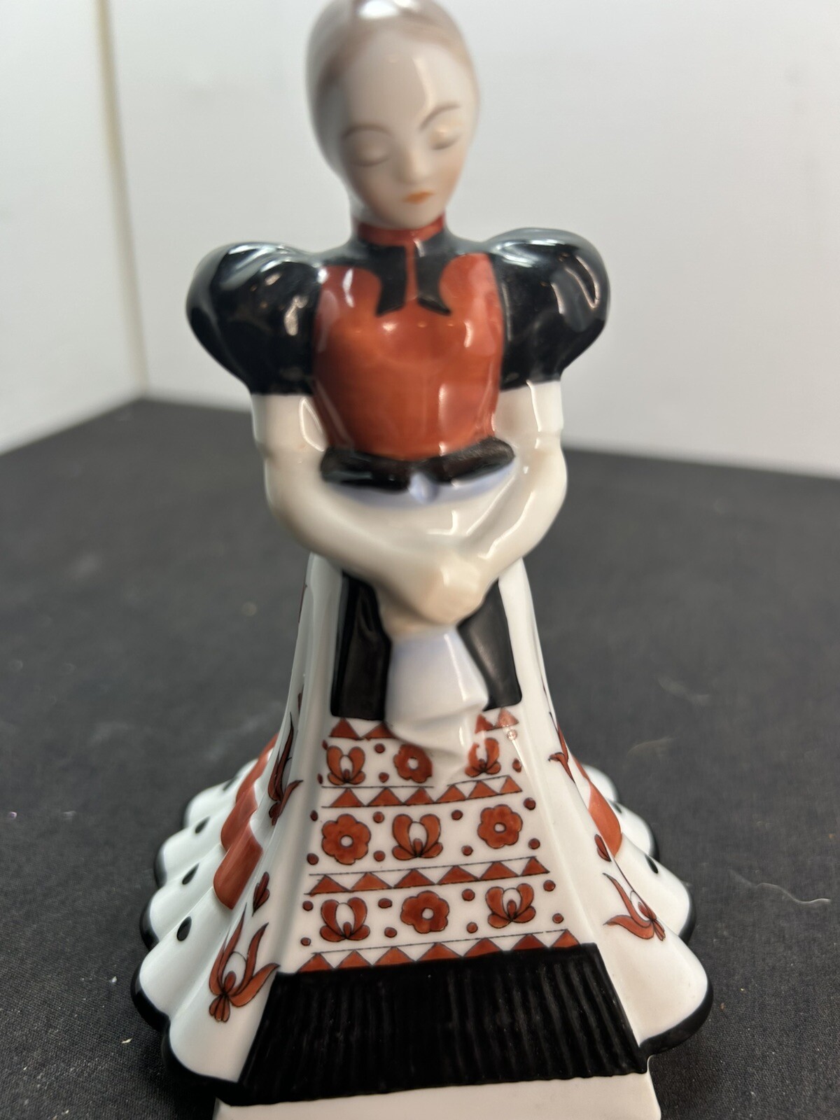 Picture 2 of 10