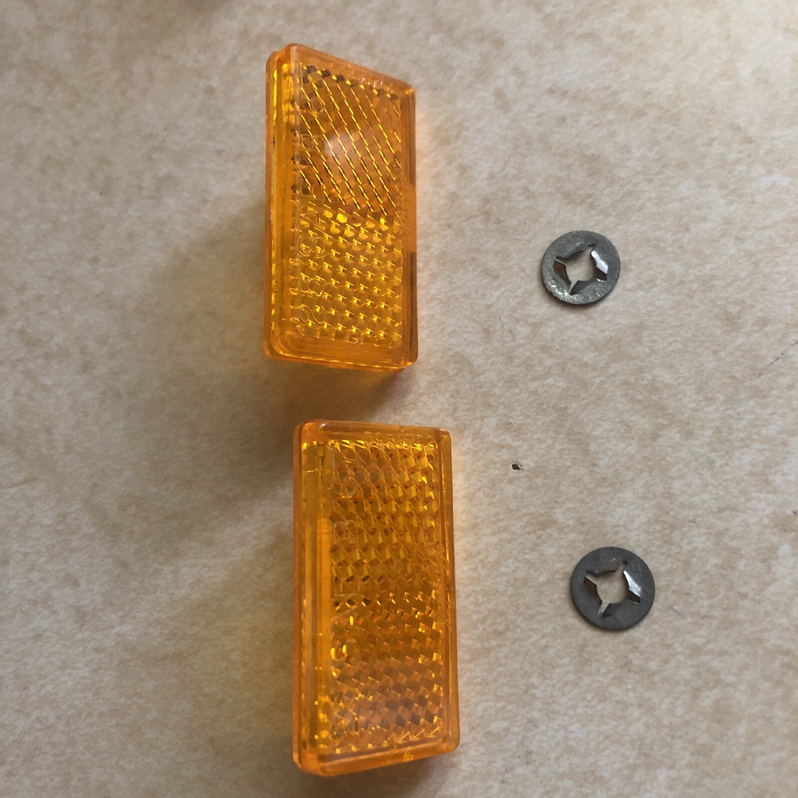 OEM HarleyDavidson 5925269 YELLOW REFLECTOR 6972 XL 7172 FX GOOD